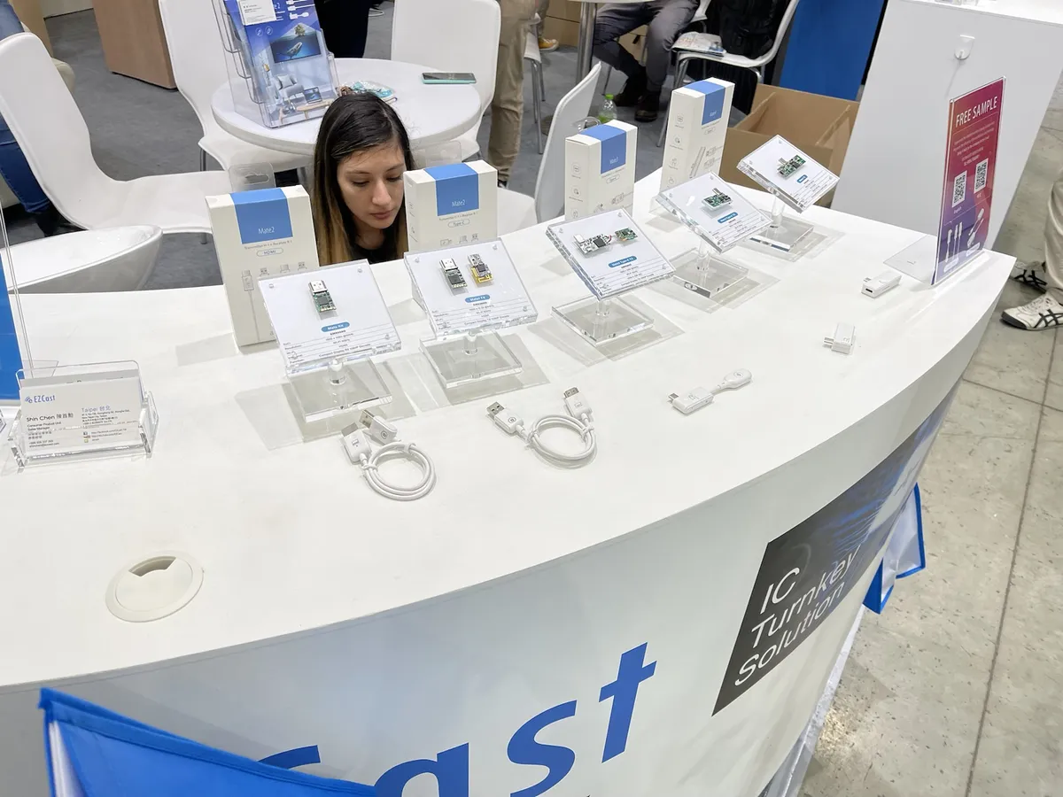 EZCast